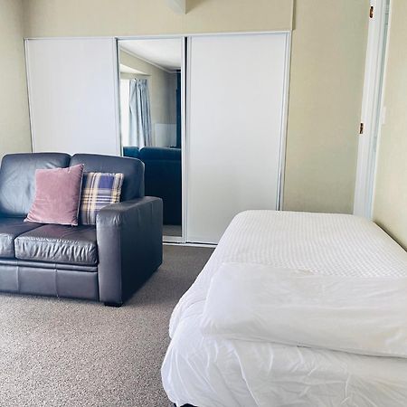 Cozy 1Br Stay In Taupo Central エクステリア 写真