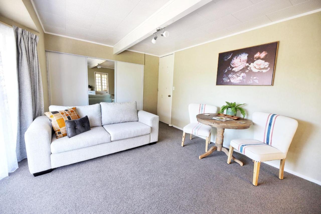 Cozy 1Br Stay In Taupo Central エクステリア 写真